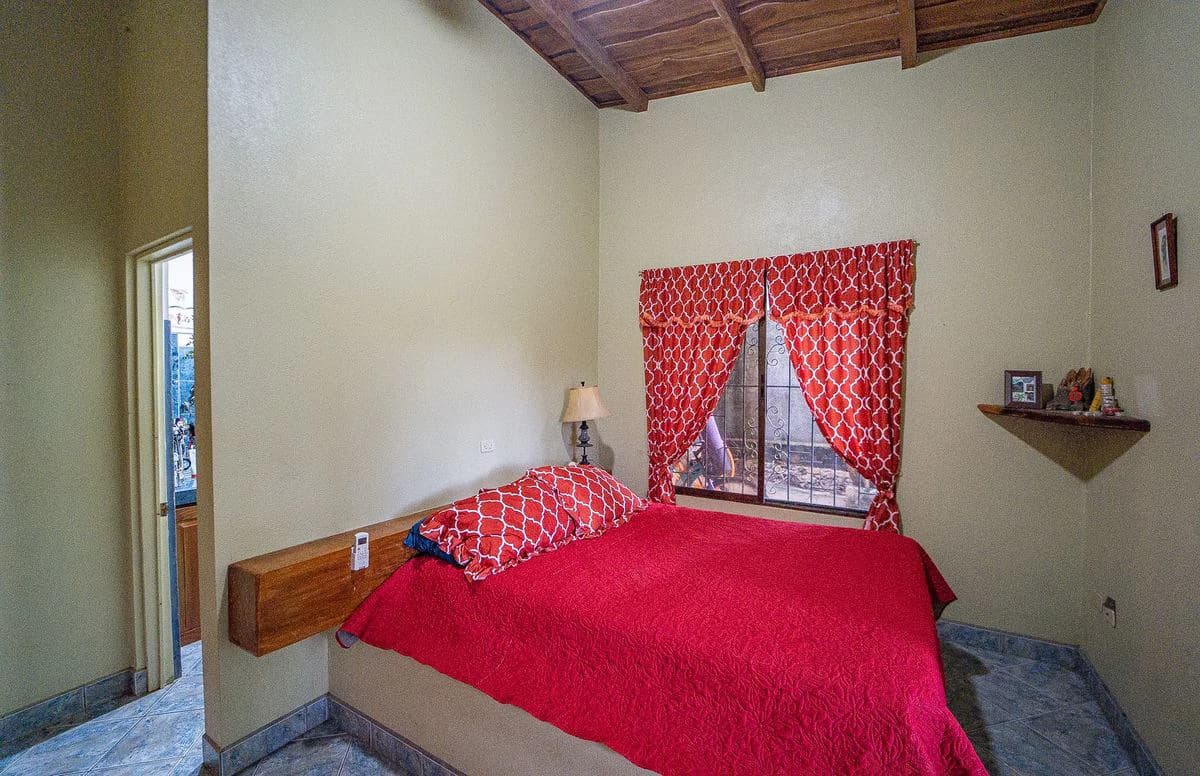 Casa La Choza: Affordable Tiny Home with Expansion Potential, Just a 5-Minute Walk from Buenavista Beach - photo 9