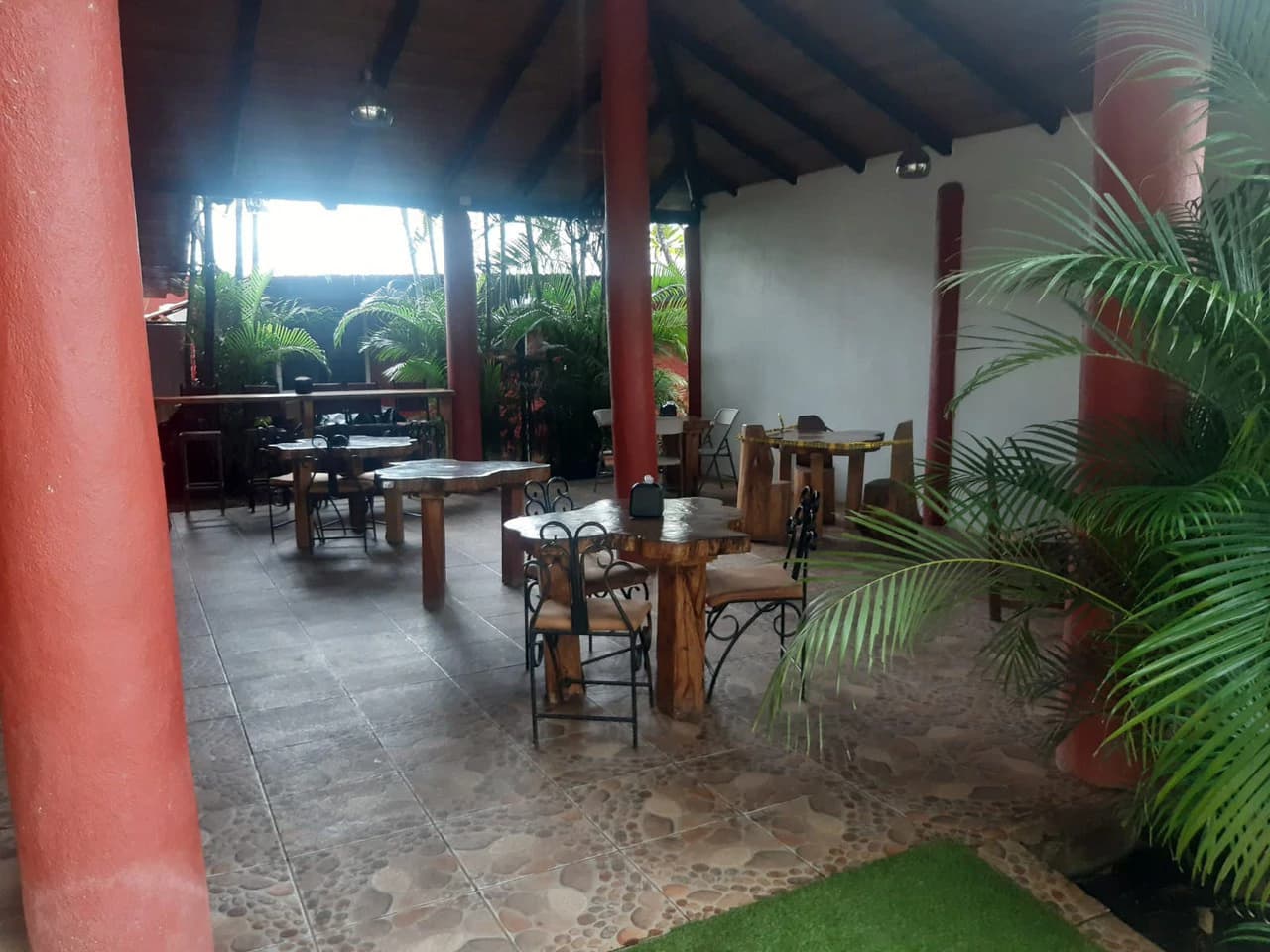 Apartments and Restaurant business for sale, commercial property in Huacas, 1 hour away from the airport of Liberia - photo 9