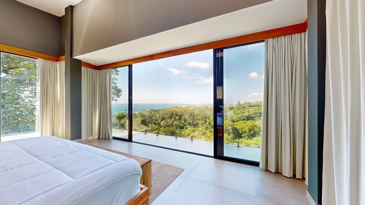LUXURY PROPERTY WITH STUNNING OCEAN VIEWS IN UVITA, COSTA RICA. A GREAT INVESTMENT!: Mountain House For Sale in Uvita - photo 22