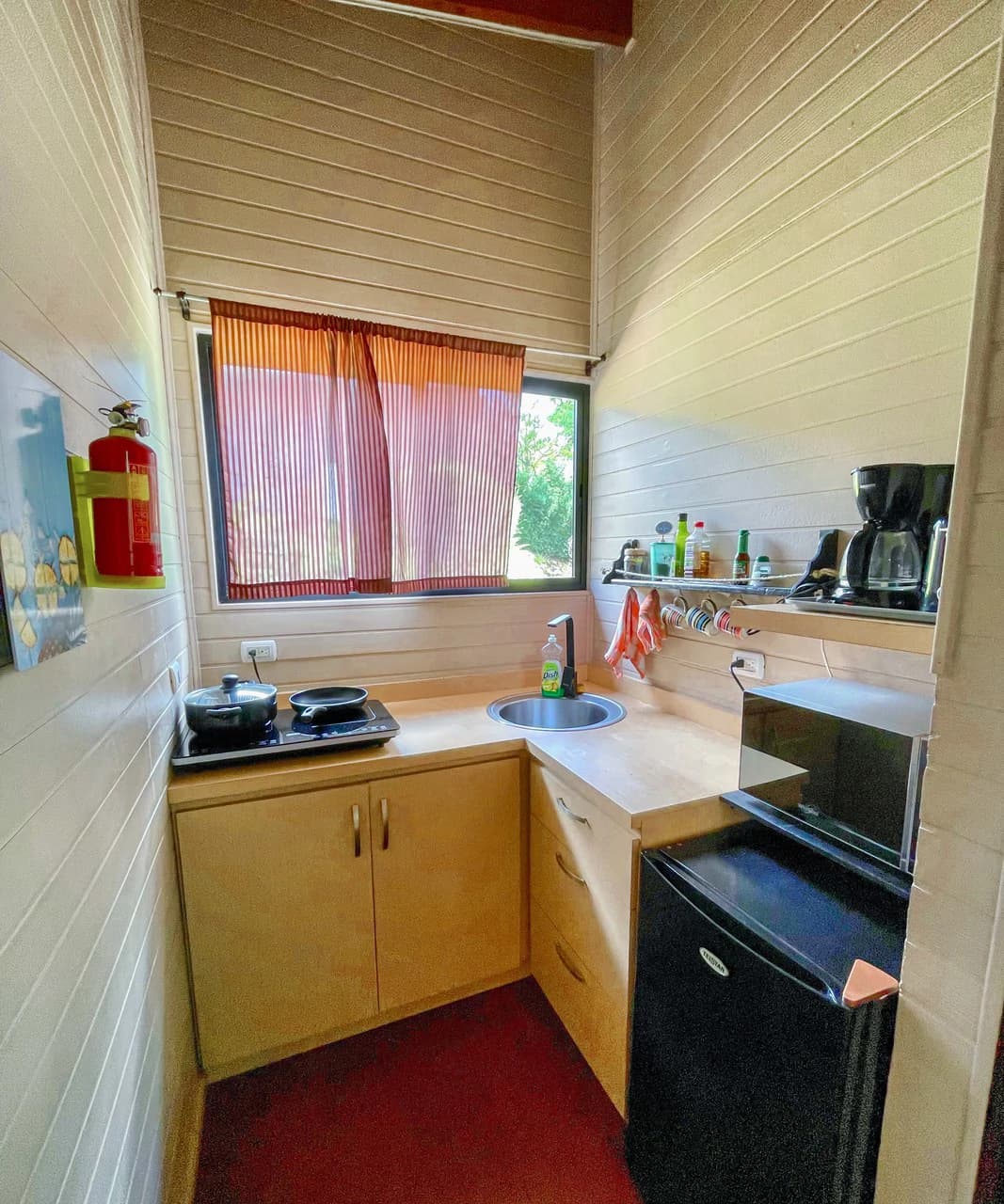 2.24 ACRES – 7 Bedrooms Ocean View Boutique Hotel With Two Pools, 5 Minutes to Uvita, Multiple Rental Options!! - photo 18