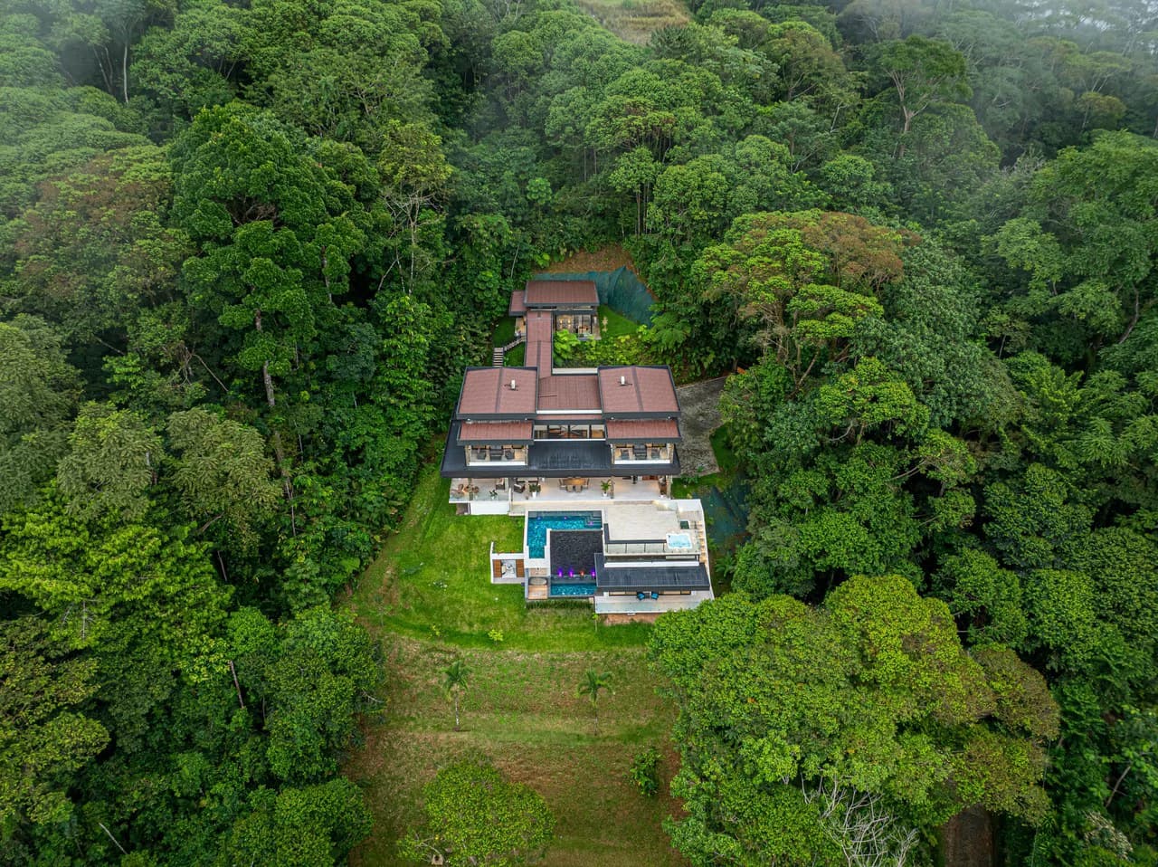 Casa Koules: Architectural 5-Bedroom Oceanview Estate in Prestigious Costa Verde Estates - photo 70
