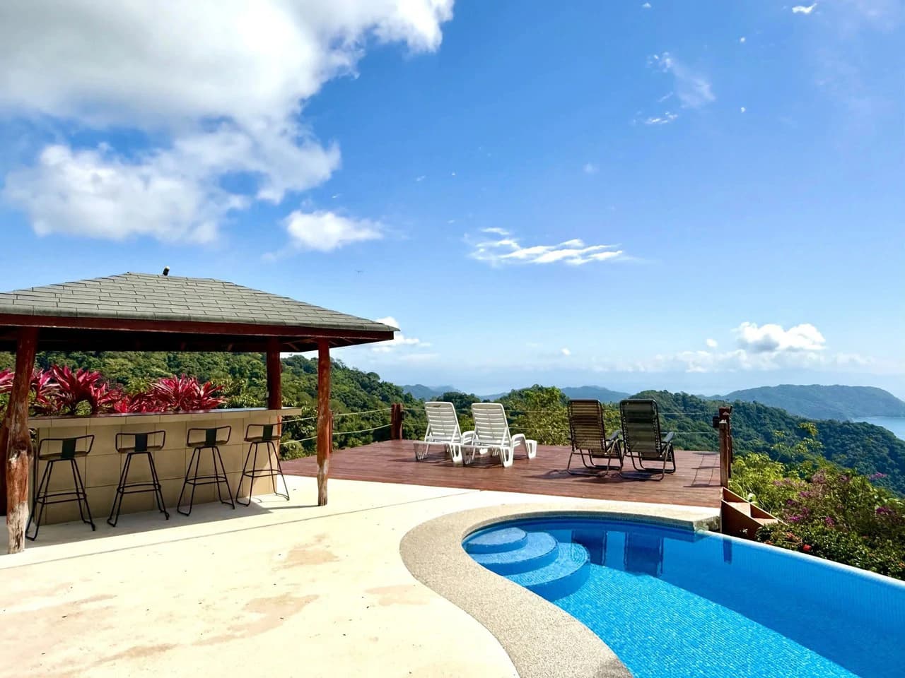 CASA DE LAPAS - OCEAN VIEW: Could you live at the Top of a Mountain in Costa Rica? Because.... now you can! Billion dollar views and LARGE ACREAGE for only $1 Million USD.