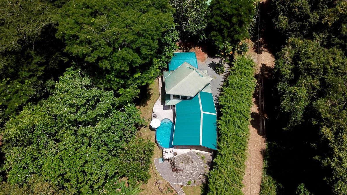0.8 ACRES- 2 Bedrooms w/ Conversion Potential to 3 Bedrooms, 2 Full Bathrooms, Saltwater Pool, 8min to Dominical, and TWO 4×4 Vehicles Included!!! - photo 12