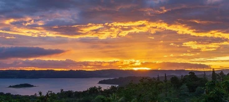 VISTAS TRAMONTO : Lake- Volcano- and Mountain Views - photo 2
