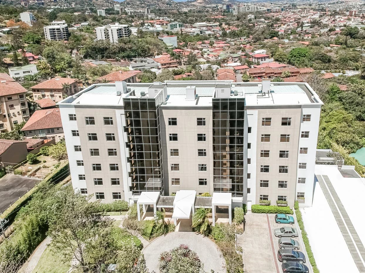 Apartment For Sale in San Rafael