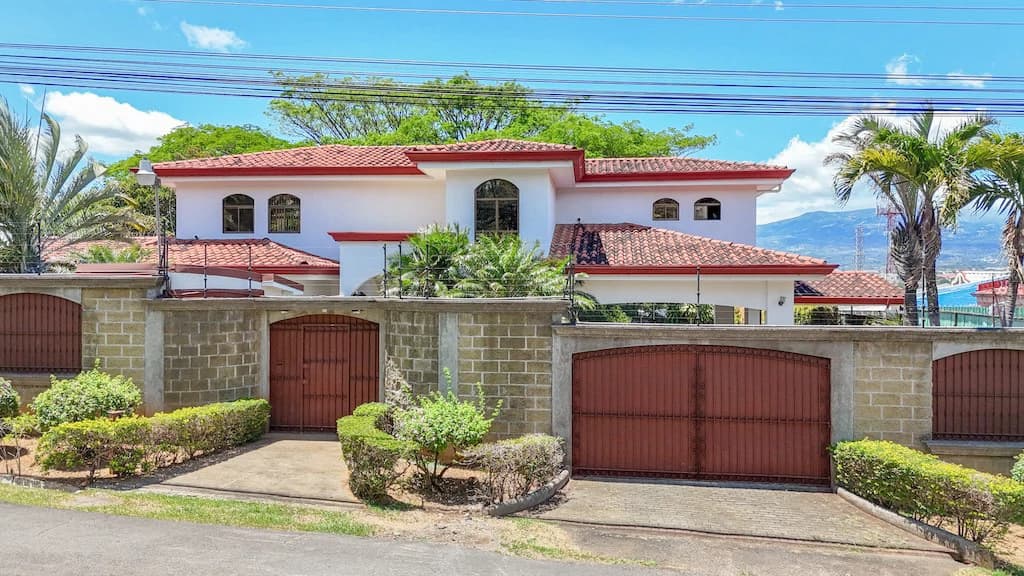 House For Sale in San Rafael