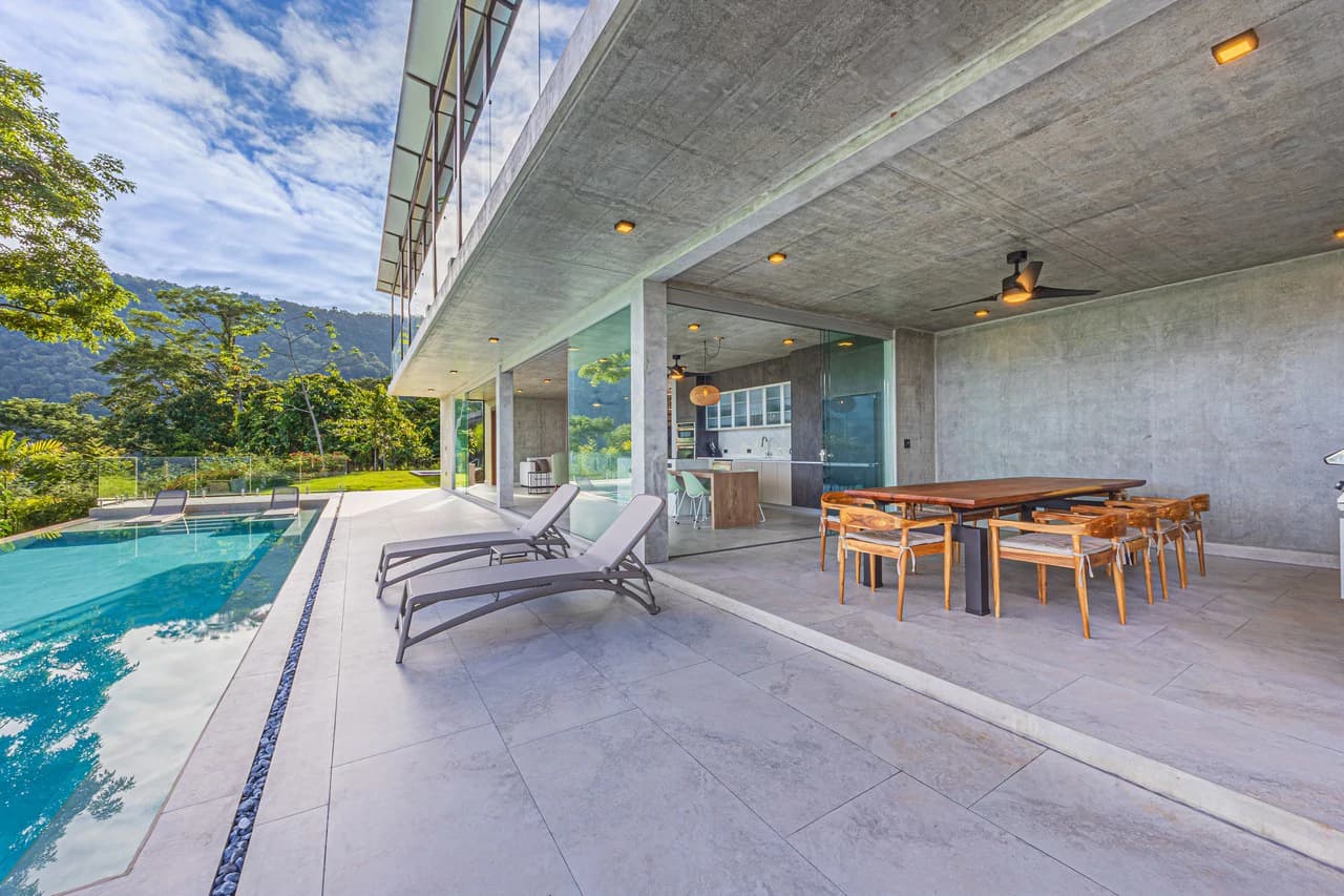 A True Estate Beyond Compare, Ocean Views For Miles: Mountain House For Sale in Uvita - photo 46