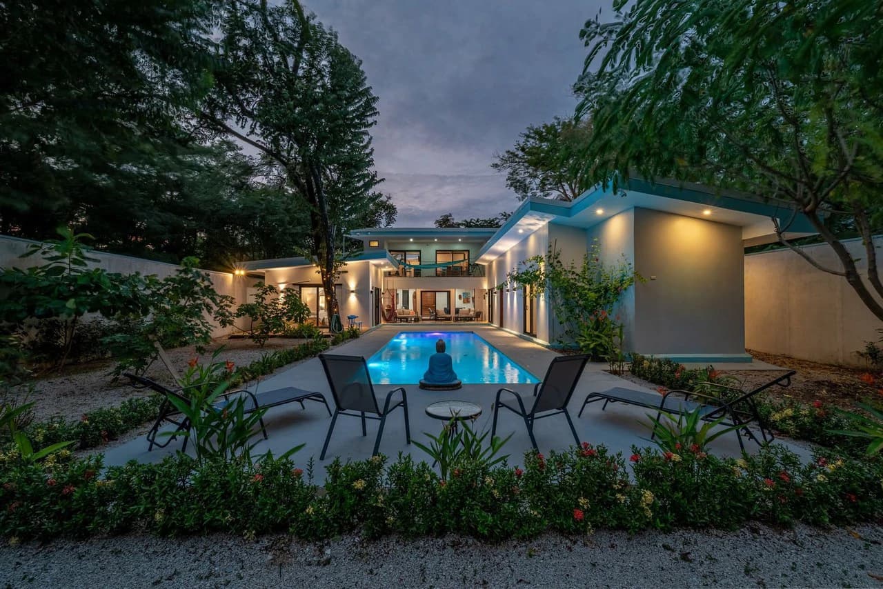 Casa Loto Azul: Exceptional Residence in Palm Beach Estates — Walk to Beach & Dining - photo 2