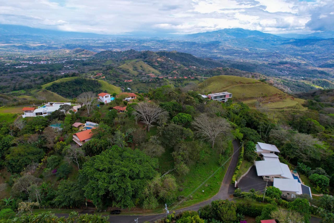 Exclusive Lot in Vista Atenas –Panoramic Views - photo 2