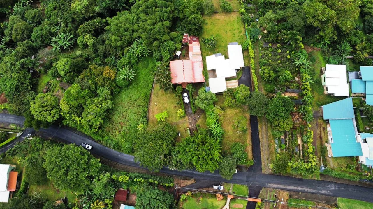 Casa Naranjo: Great Home on Large Quiet Lot - photo 1
