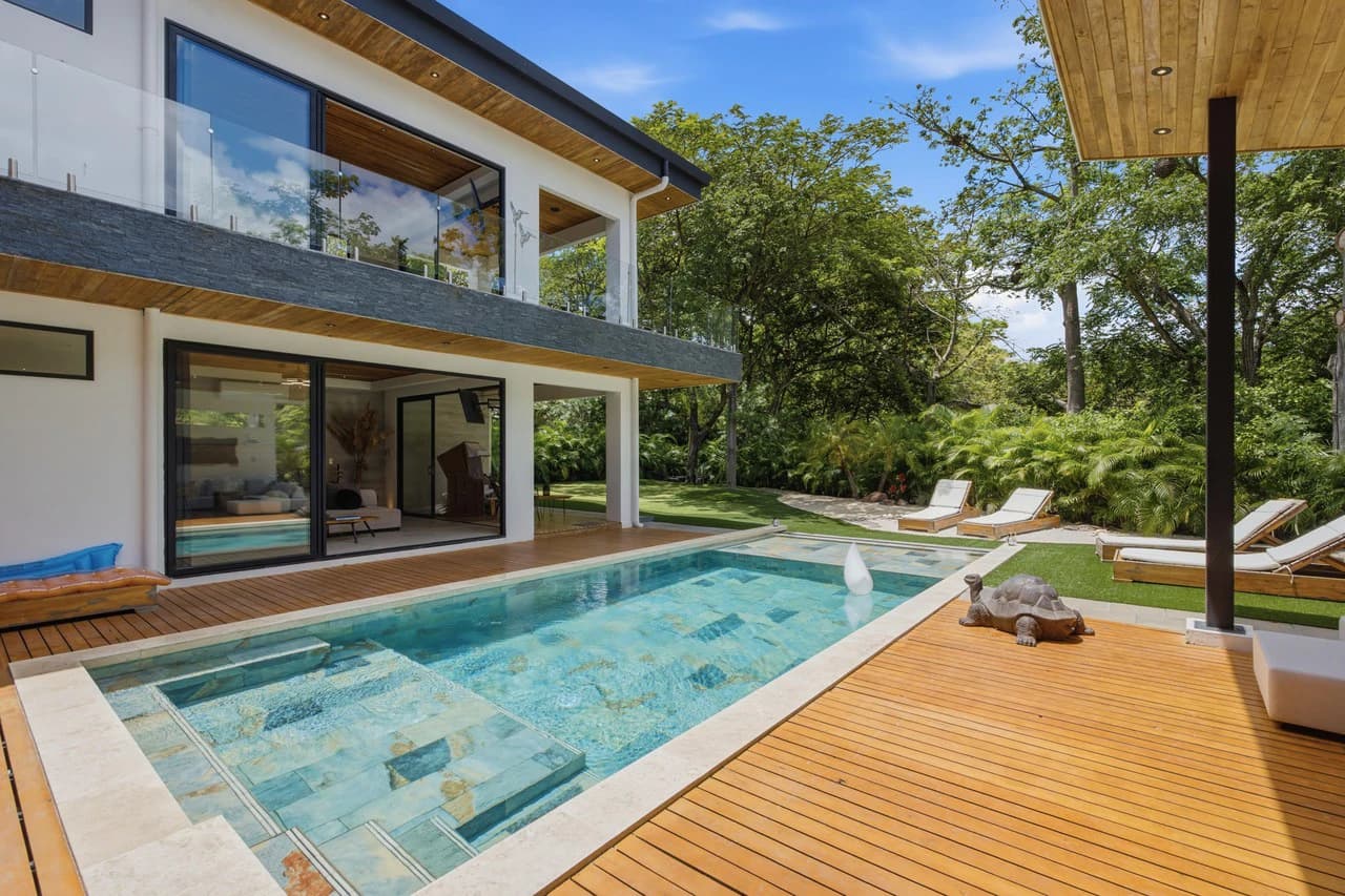 Casa La Ola Perfecta: Luxury 5-Bedroom Home with Pool, short walk to the Beach in Hacienda Pinilla - photo 38