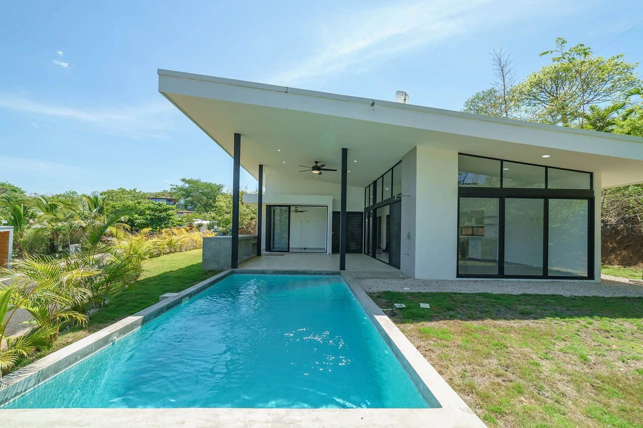 Seaside Bliss: 2-Bedroom Home with Pool, Close to Pristine Beaches