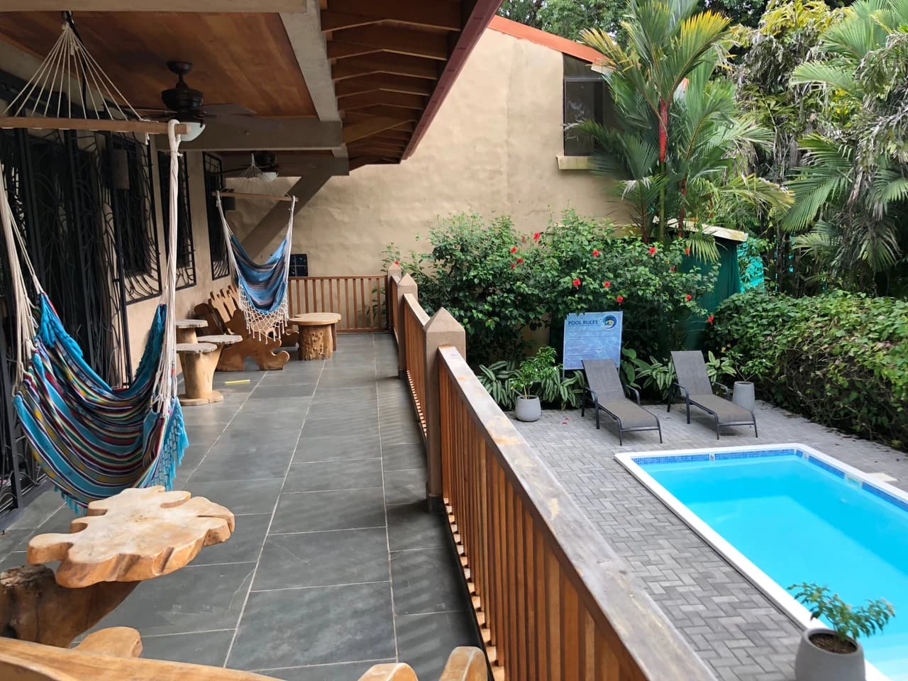 0.1 ACRES – 6 Bedroom Home with Pool In Main Street Dominical, PRIVILEGED LOCATION, WALK TO THE BEACH!!!: Near the Coast House For Sale in Dominical - photo 4