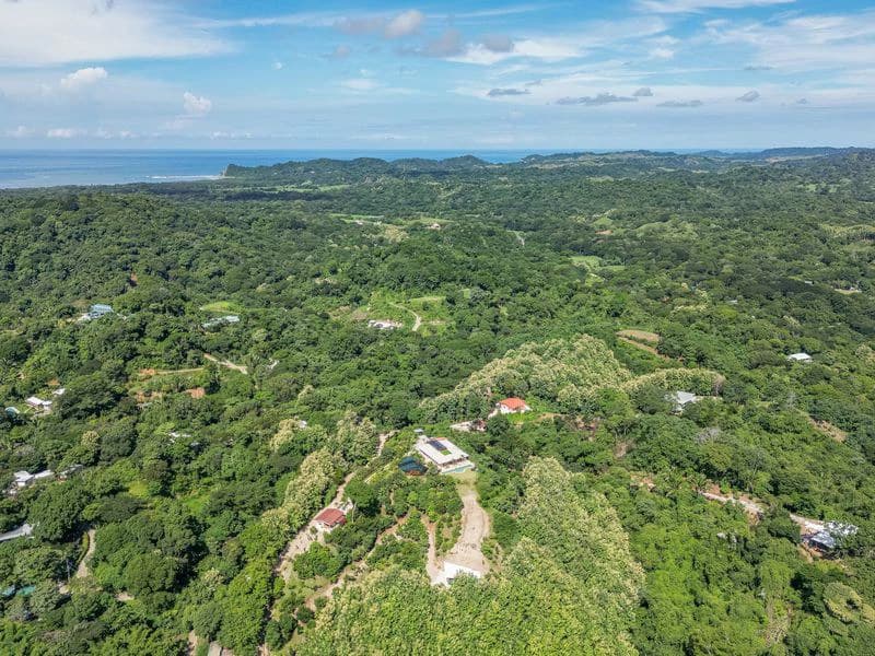 Casa Koi: Luxury 3-Hectare Hilltop Property with Stunning 360° Mountain Views, Main Home, Guest House & Workshop, Minutes from Samara - photo 35