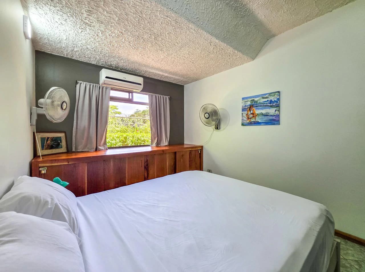 Prime Location 1bed 1bath Condo, Steps From Samara Beach - photo 12