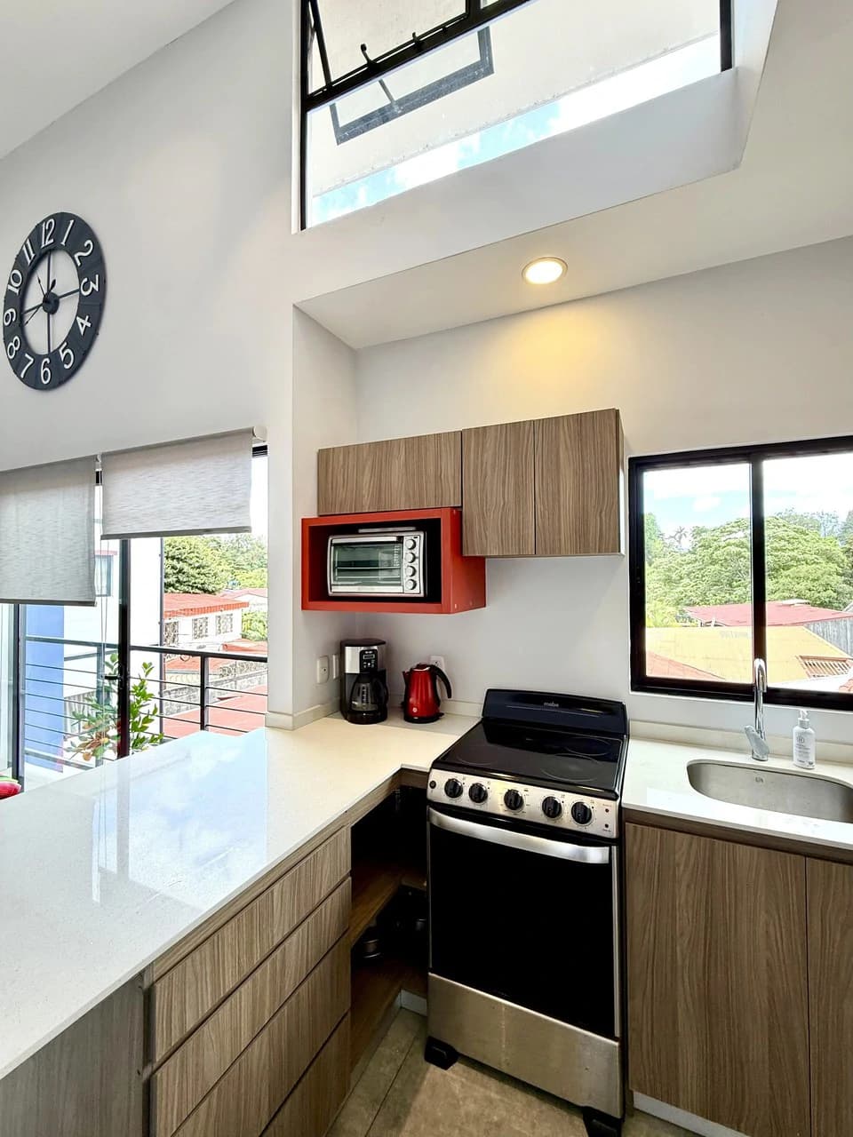 San Pedro Condo: Urban Sunset Loft - Modern Furnished 2 Bedroom Condo for Sale in San Pedro, San José - photo 10