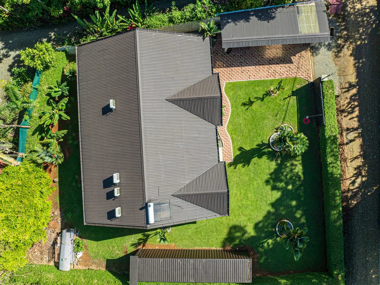 Exceptional 5-Bedroom Residence on Los Laureles Street – Prime Location & Versatile Layout - photo 38