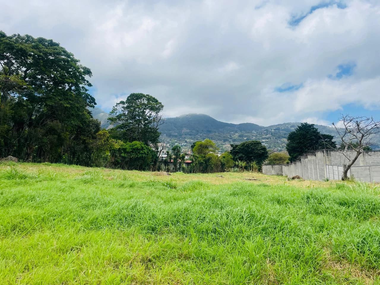 Lot for sale in Escazú for condominium development Costa Rica