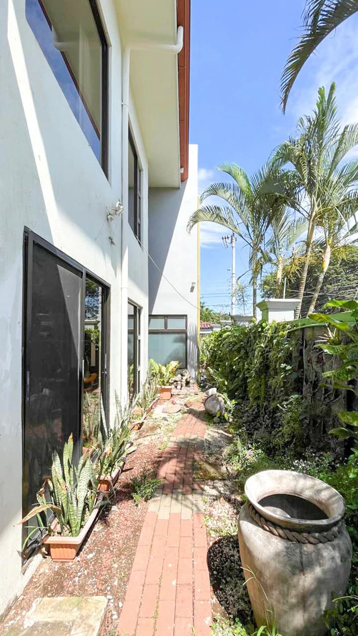 Home for sale or for RENT with furnished -Bosque Alto Condominium- Grecia - photo 17