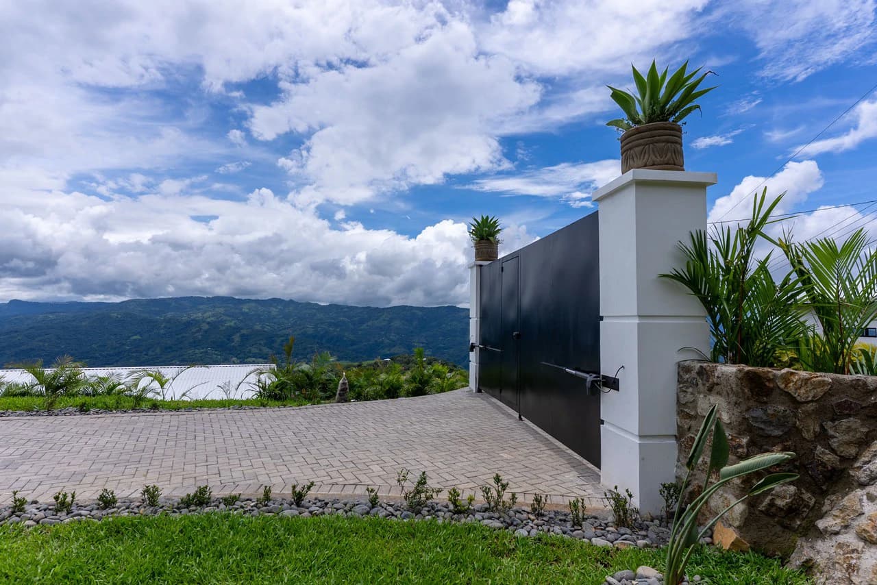 Brand-New Home for Sale in Vista Guácimo, Atenas | Infinity Pool | 180° Views - photo 41