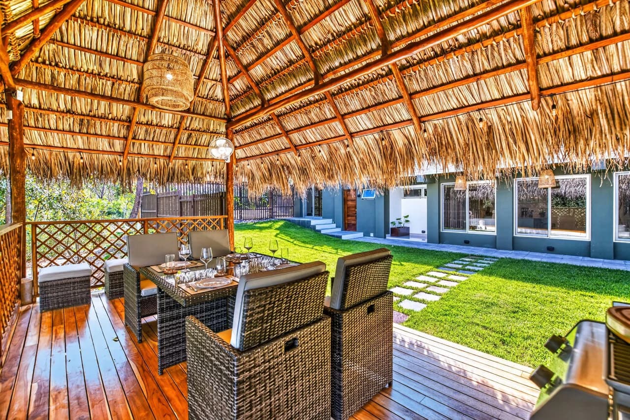 Casa Pochote: Artisan Luxury Villa Near Tamarindo | Pool, Jacuzzi & Langosta Beach Club Membership Included - photo 41