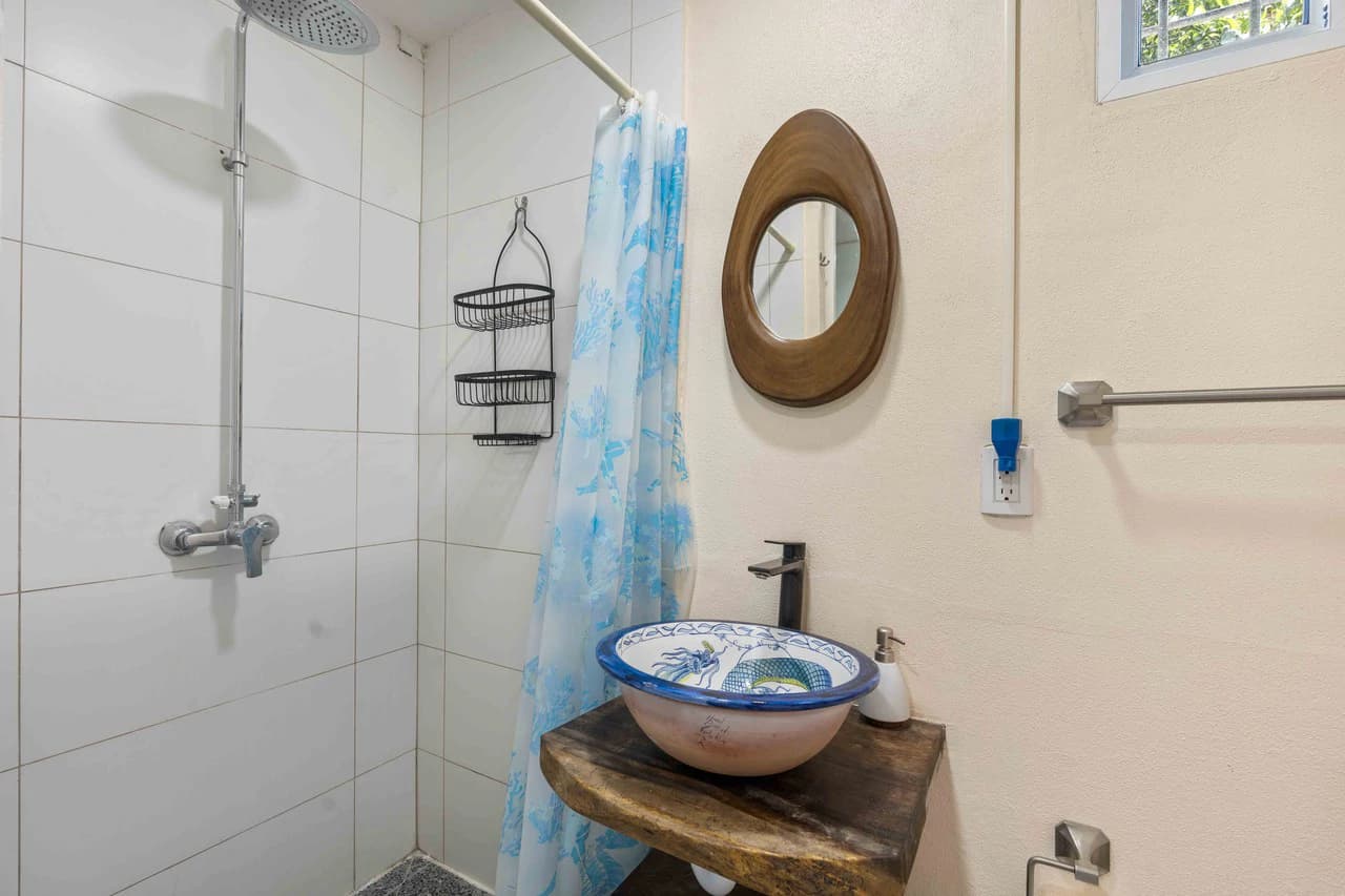 Casa Lemonpaloosa: Very Private Container Home! - photo 18