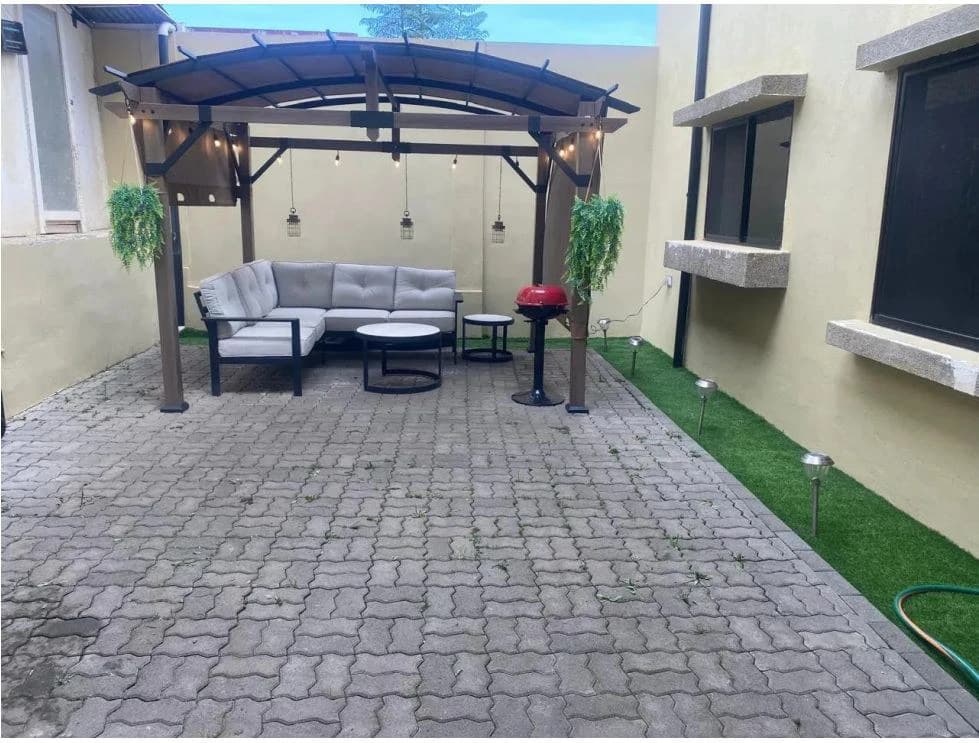 Elegant Family Home with Large Patio and Green Views in San Ramón de La Unión - photo 14