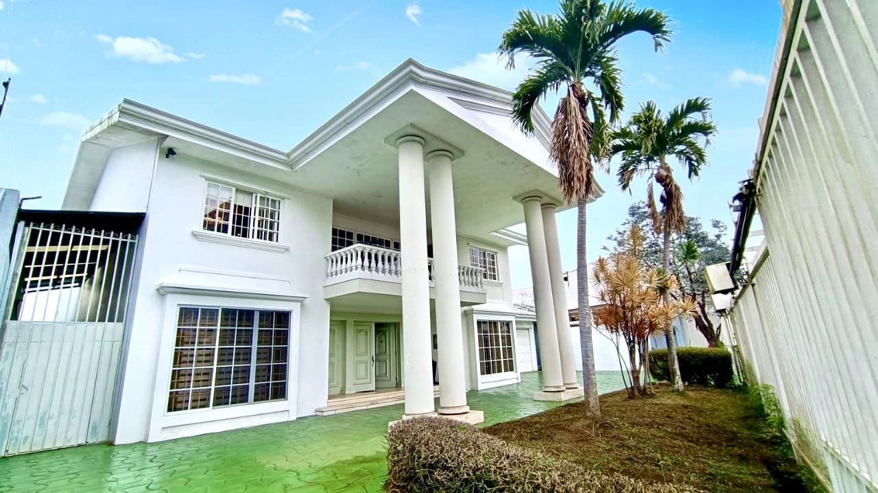 Luxury home in Rohrmoser, San Jose, Costa Rica - photo 2