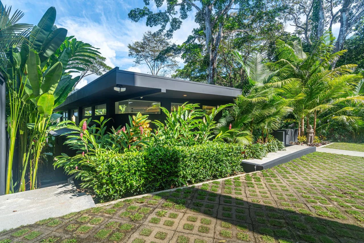 Escaleras Modern Elegance with Ocean Window Views and Jungle Tranquility, Dominical Costa Rica - photo 21