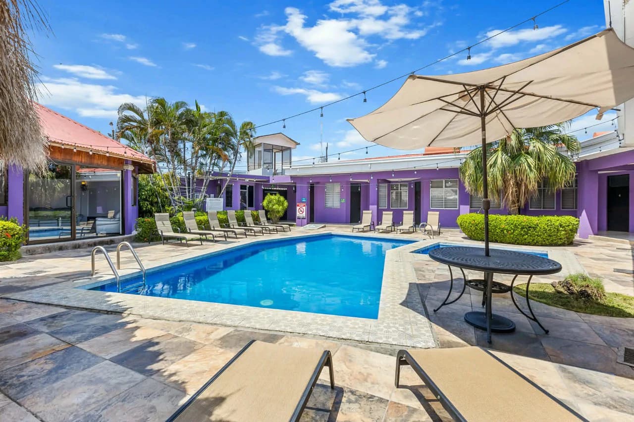 Tropical Paradise: 20-Room Private Vacation Rental Near Cocal Casino - photo 2