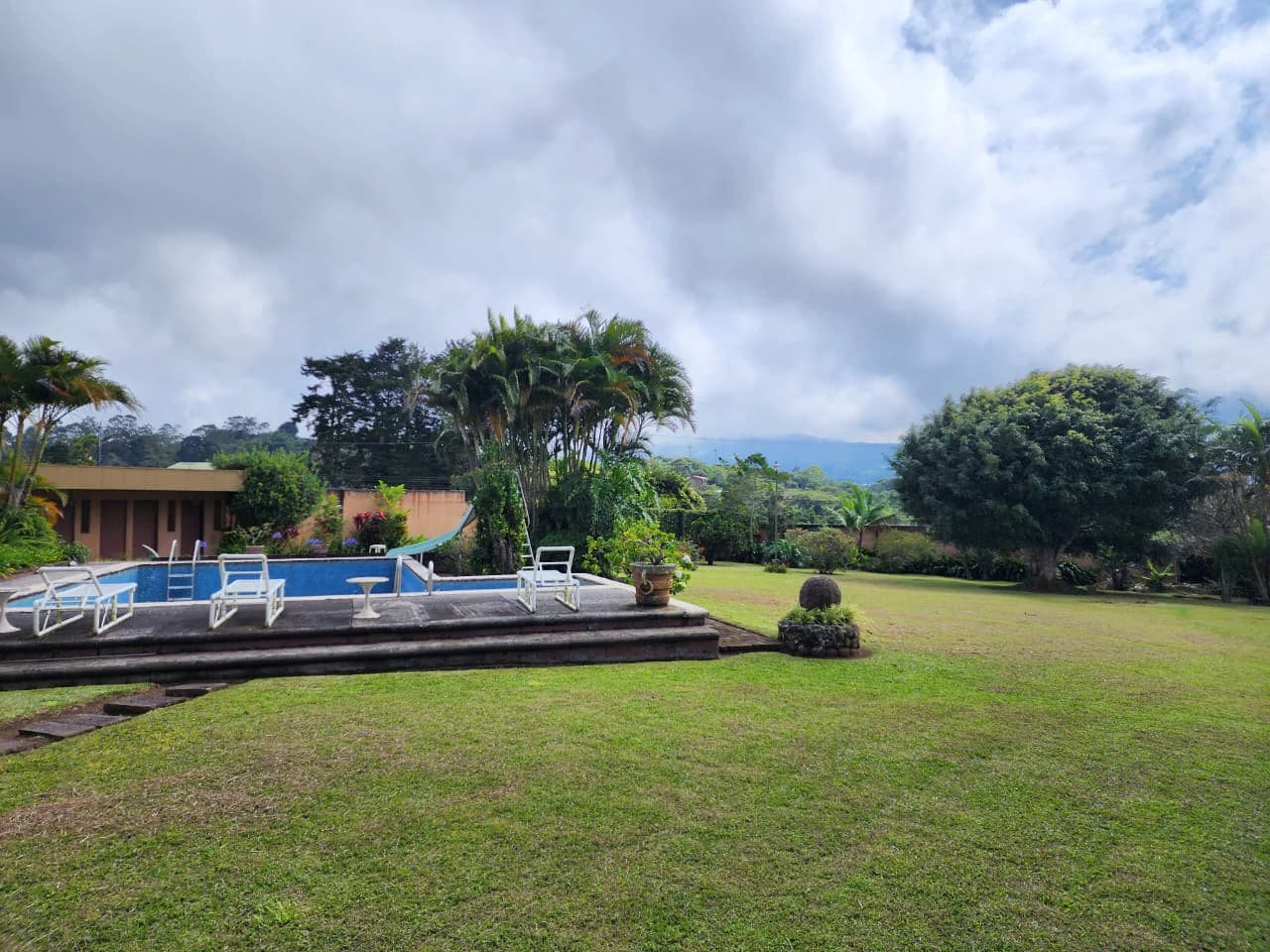Villa For Sale in San Luis