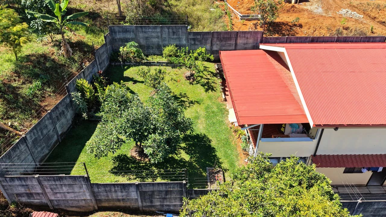 Countryside House For Sale in San Isidro del General - photo 13
