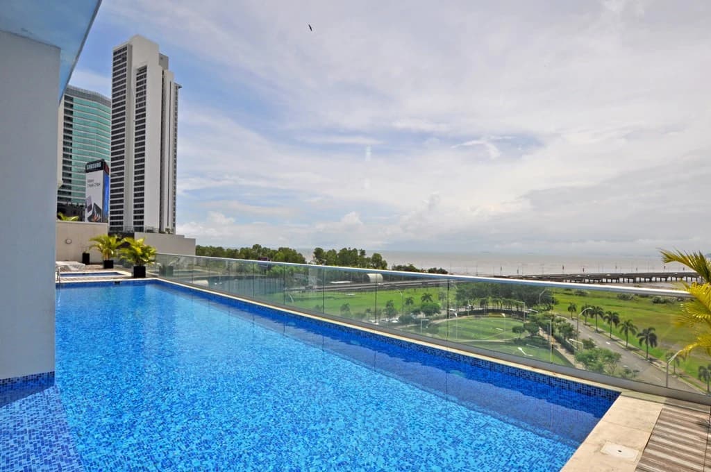 Amazing space with stunning views ! - photo 20