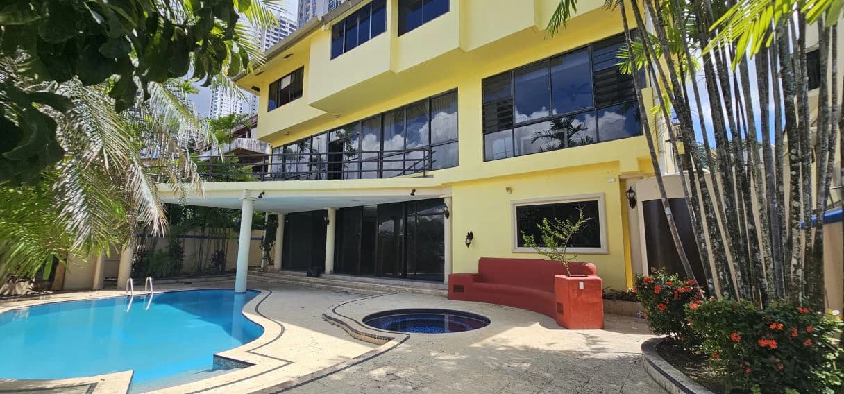 3- Level House for Sale in DOS MARES/ Betania. - photo 3