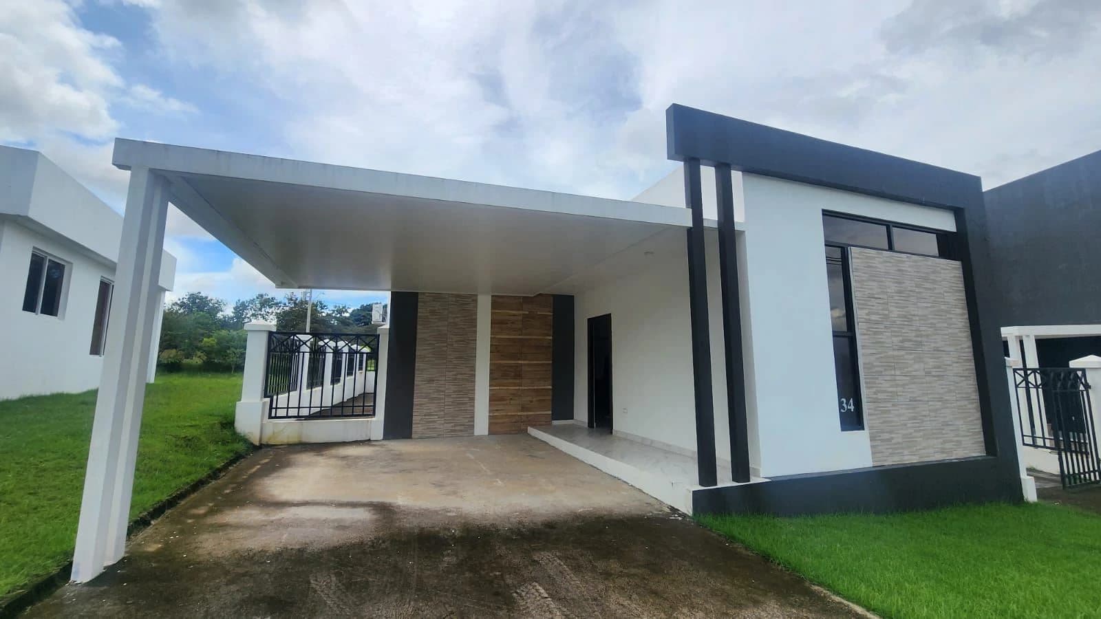 HOUSE FOR SALE | PH JARDINES ESPINO DE LA ROSA - SANTIAGO DE VERAGUAS - photo 1