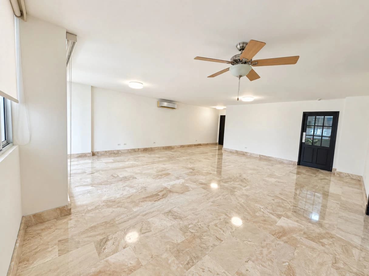 LIVE WITH SPACE AND LIGHT IN OBARRIO - 3-BEDROOM, 188 M² APARTMENT FOR SALE $299,000 - photo 5