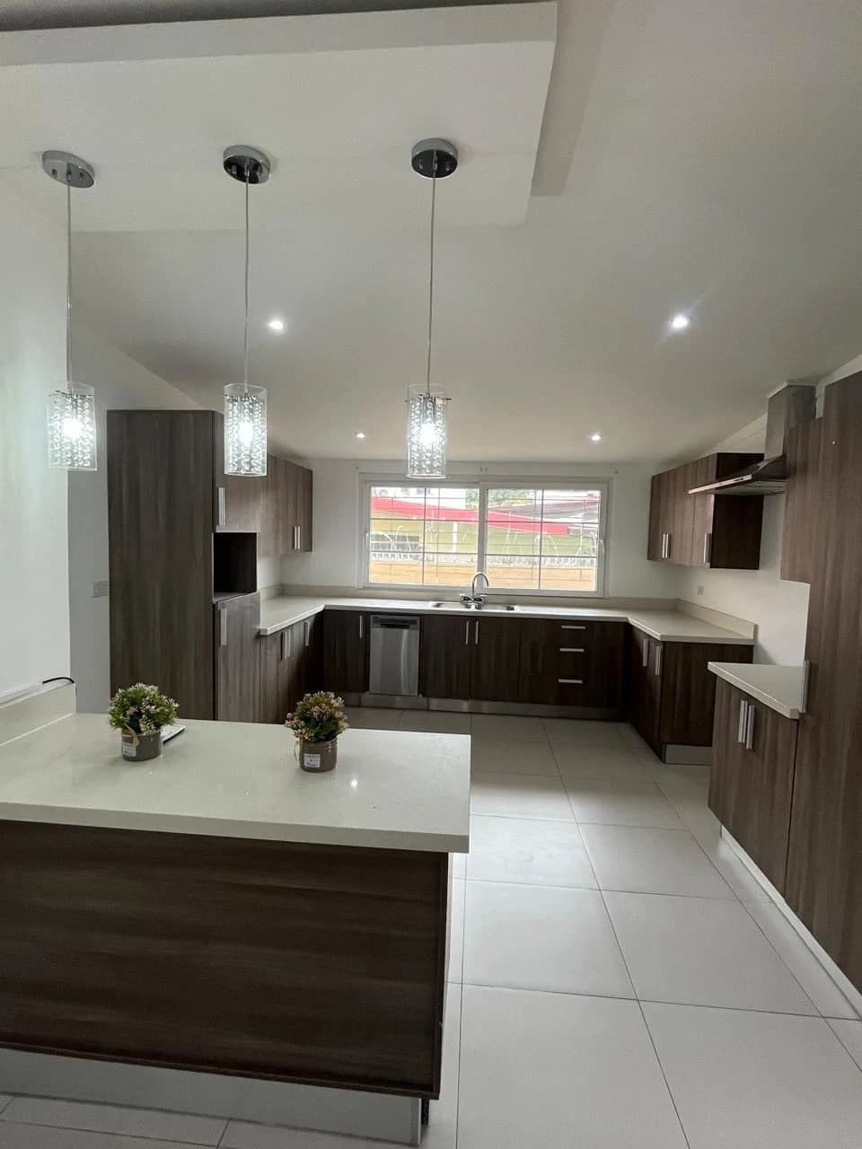 Fully Renovated Home for Sale in San Francisco, Panama City - photo 3