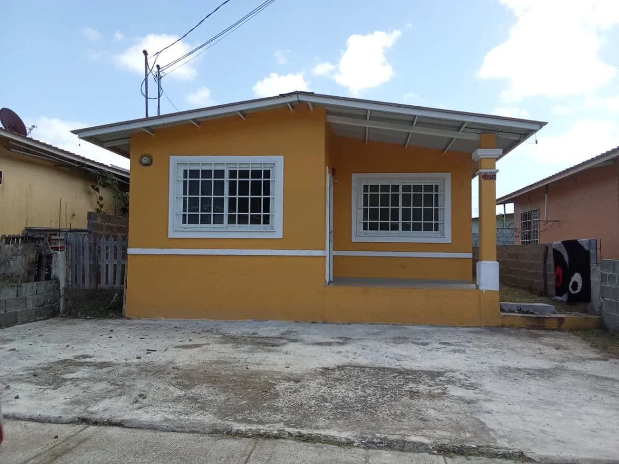 House for Sale in Las Praderas de San Lorenzo, Panama North. - photo 1