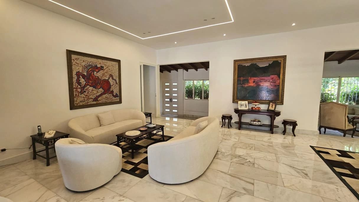 2. Luxury Residence in Altos de Golf, Panama City - photo 8