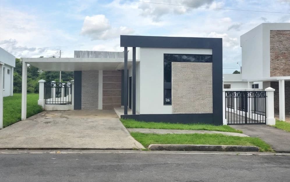 BRAND-NEW HOMES IN SANTIAGO DE VERAGUAS – PH JARDINES ESPINO DE LA ROSA - photo 1