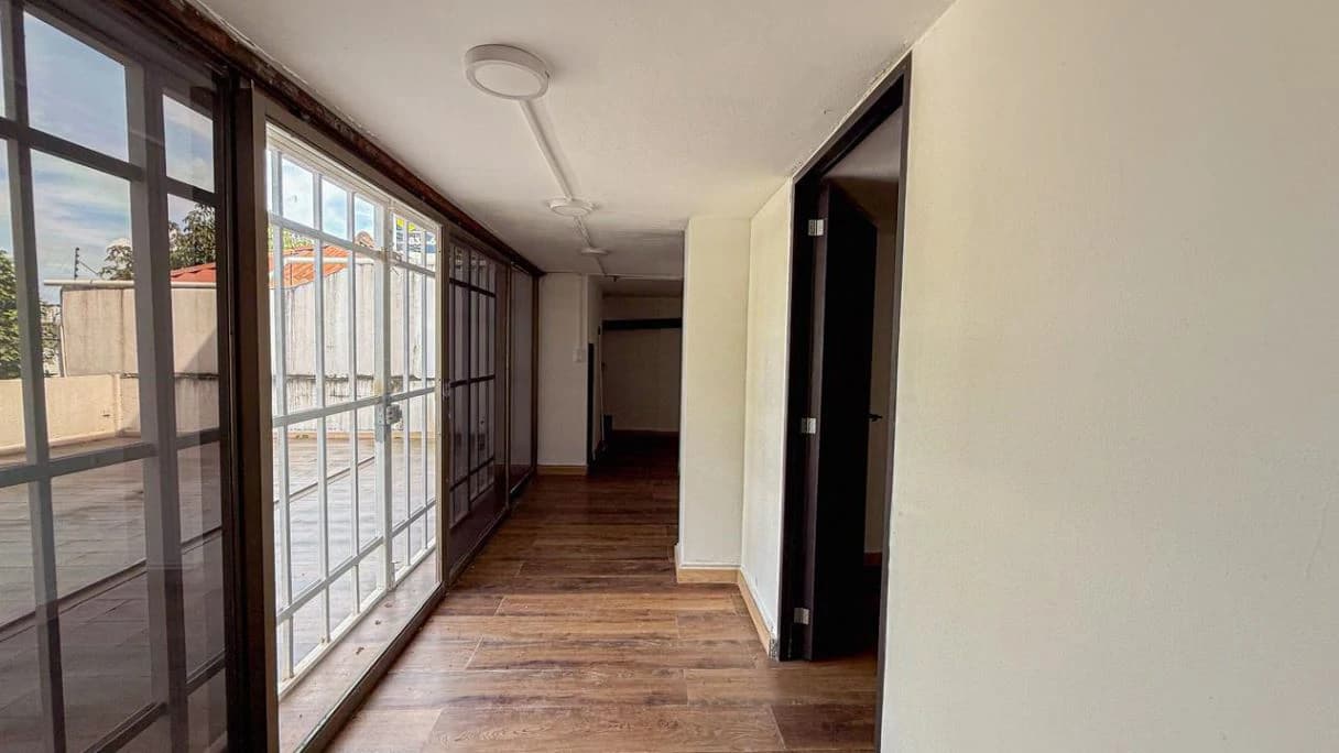 4-Level House for Sale in La Alameda - photo 25