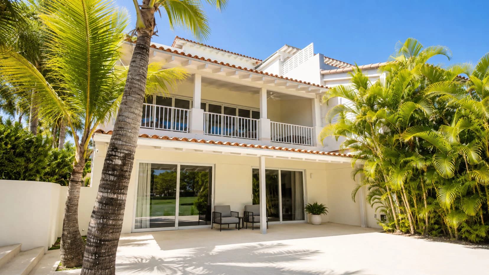 Luxury Townhouse for Sale in Buenaventura Beach – 4 Bedrooms, Private Pool & Rooftop Terrace - photo 1
