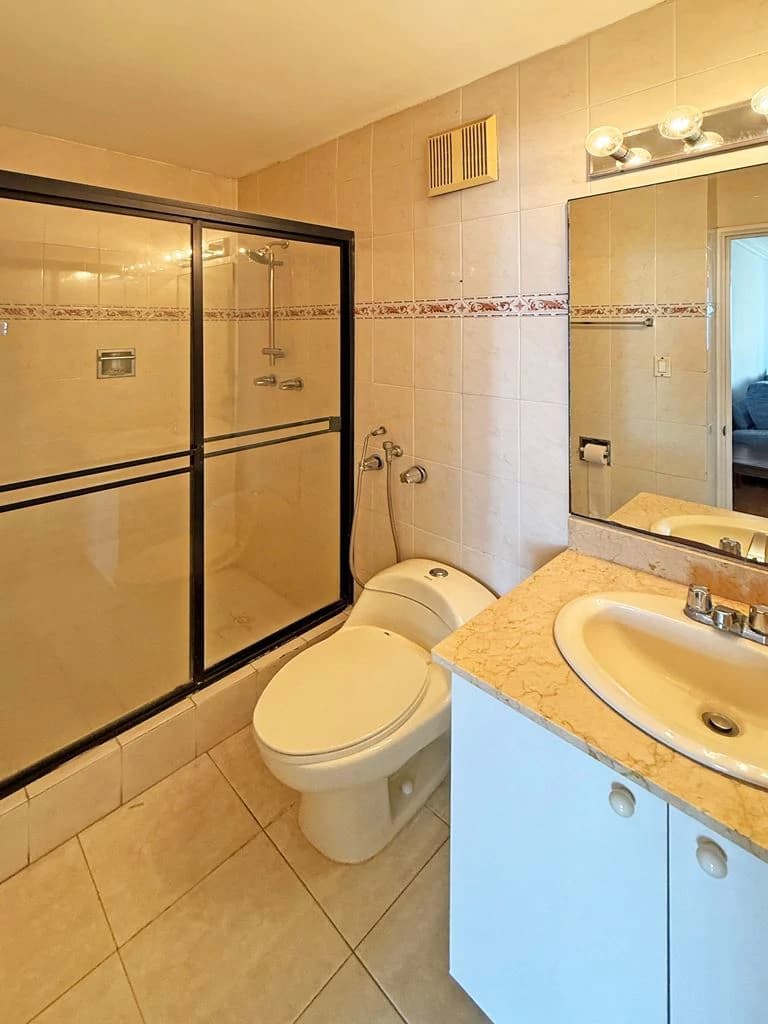 Great value in Obarrio - photo 10