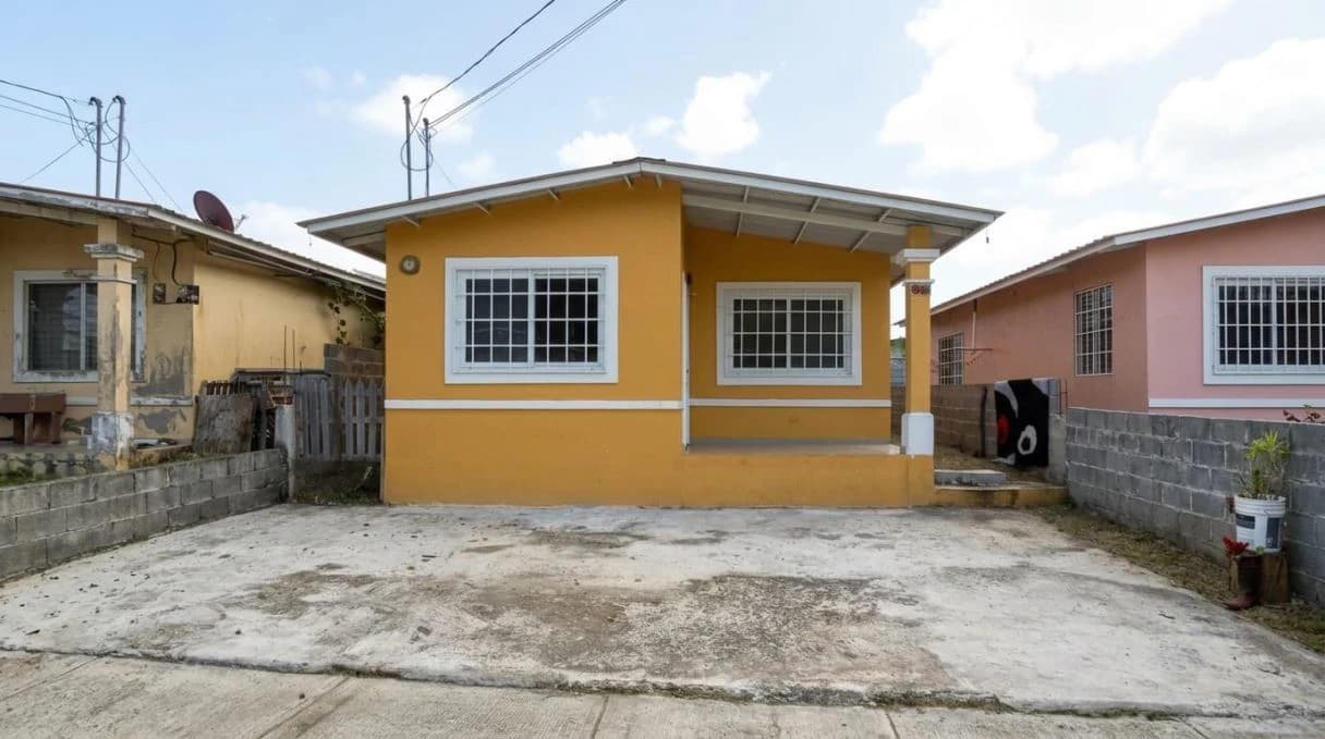 House for Sale in Las Praderas de San Lorenzo, Panama North. - photo 6