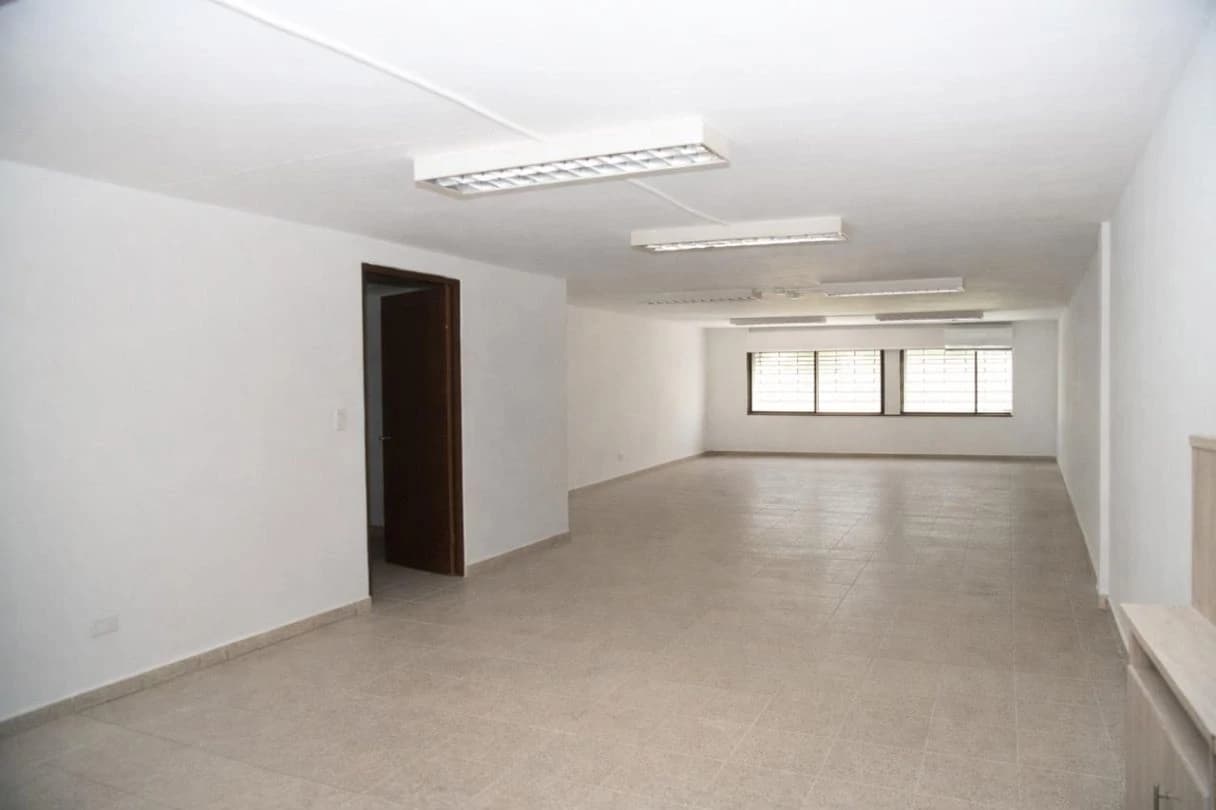 4-Level House for Sale in La Alameda - photo 32