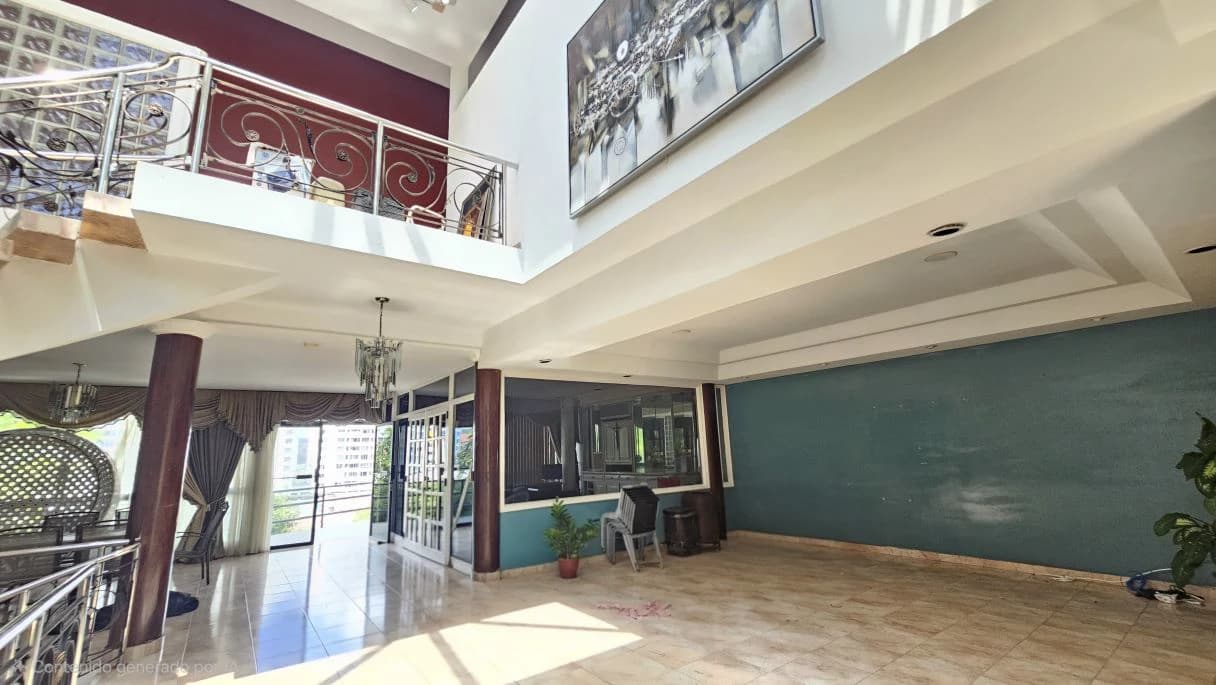 3- Level House for Sale in DOS MARES/ Betania. - photo 2