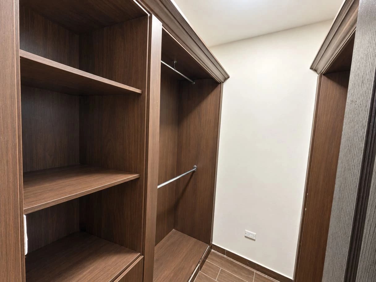 LIVE WITH SPACE AND LIGHT IN OBARRIO - 3-BEDROOM, 188 M² APARTMENT FOR SALE $299,000 - photo 8