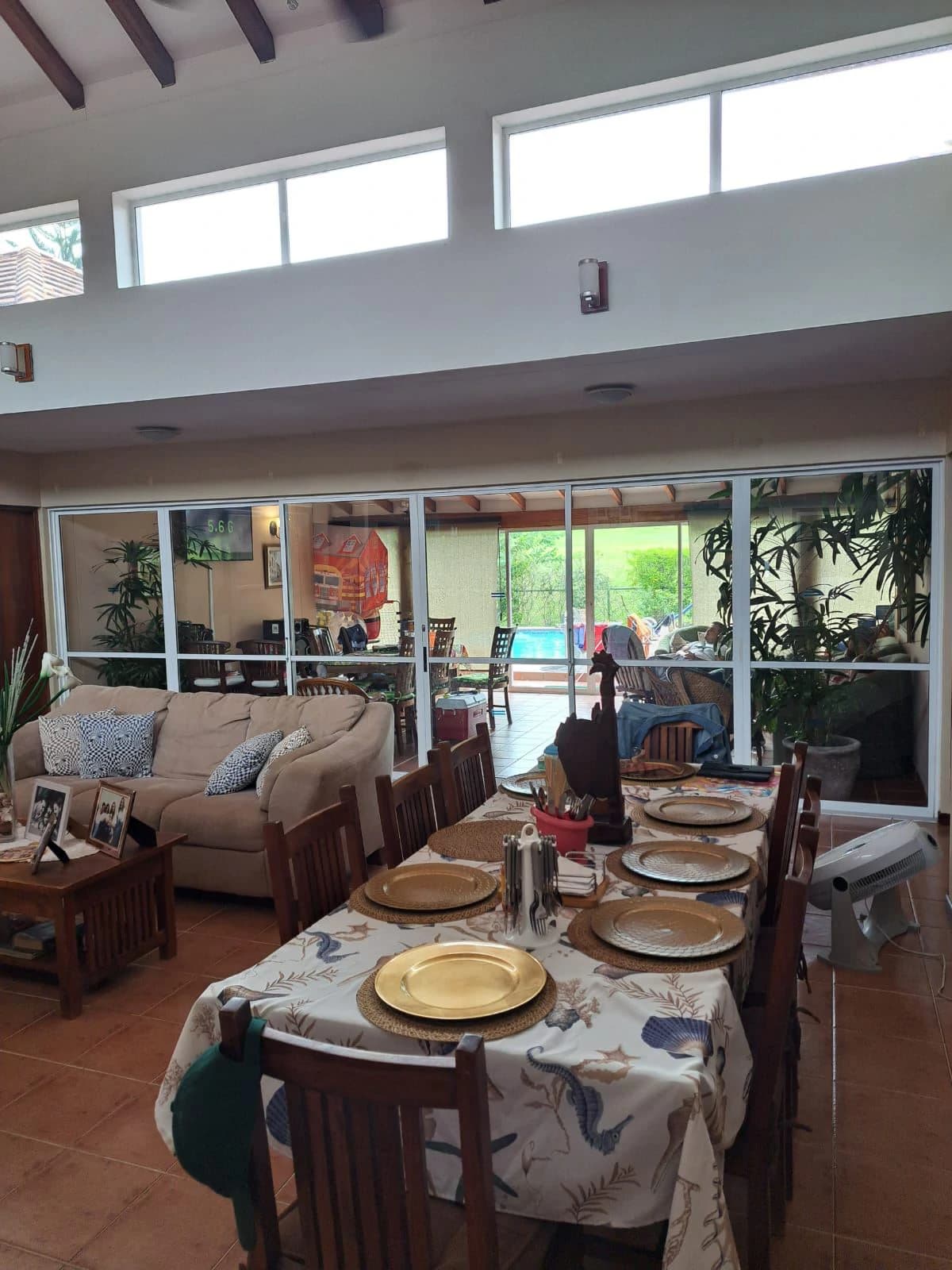 FOR SALE: Beautiful Beach House in Exclusive Golf Resort Community - photo 3