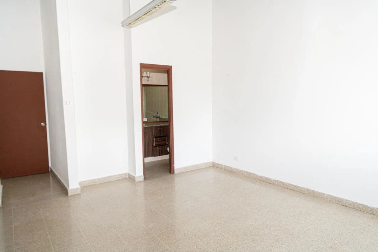 4-Level House for Sale in La Alameda - photo 13
