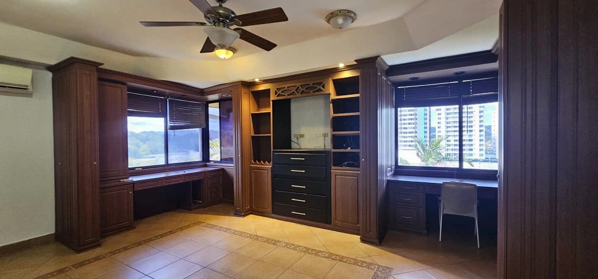 3- Level House for Sale in DOS MARES/ Betania. - photo 13